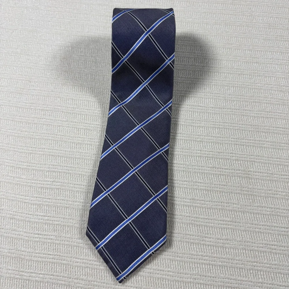 Banana Republic Mens Navy Blue Plaid Silk Necktie S/812941-00 SPR 11